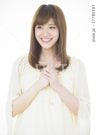 女性　若い女性　かわいい　ポートレート　 37780597