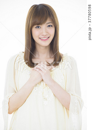 女性　若い女性　かわいい　ポートレート　 37780598