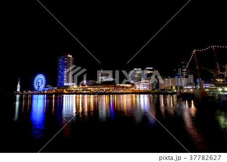 兵庫県神戸エリアの夜景スポット「神戸モザイク」umie MOSAIC定番デートスポット名所を一望 37782627