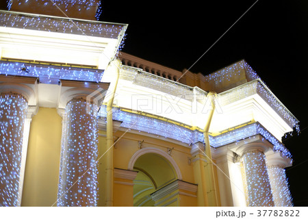 Fragment facade of Bolshoi Gostiny Dvor. 37782822
