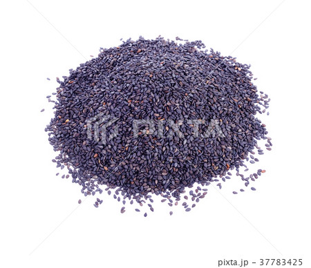 Poppy seeds isolated on white background 37783425