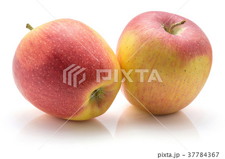 Raw evelina apple isolated Raw evelina apple isolated 37784367