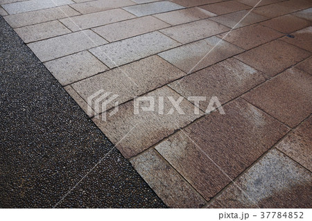 ひがし茶屋街の石畳　金沢 37784852