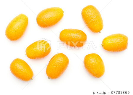 Fresh kumquat isolated on white 37785369