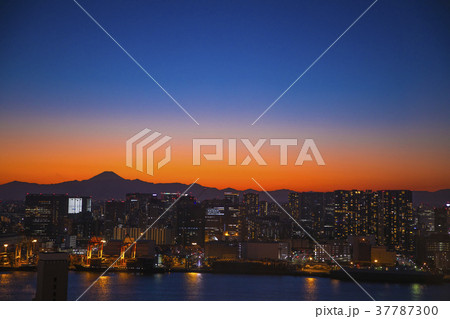 東京港と富士山 夕景 東京港と富士山 夕景 37787300