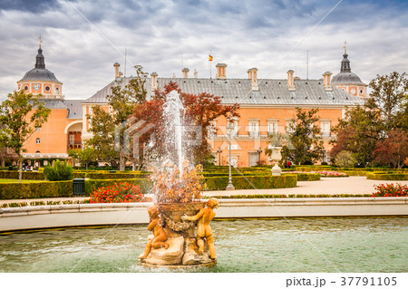 Ornamental fountains of the Palace of Aranjuez 37791105