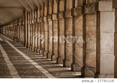 Hallway in Royal Palace of Aranjuez (Spain) Hallway in Royal Palace of Aranjuez (Spain) 37791116