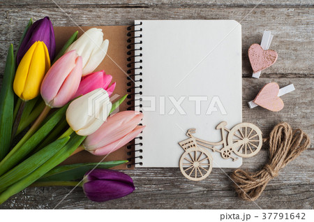 Empty notebook, lifestyle Empty notebook, lifestyle 37791642