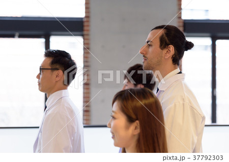 日本の医療、外国人からの目線 37792303