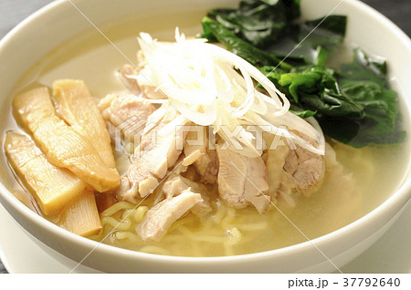 中華料理　鳥そば 37792640