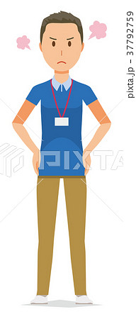 ネームプレートを着用している男性スタッフが怒っている 37792759