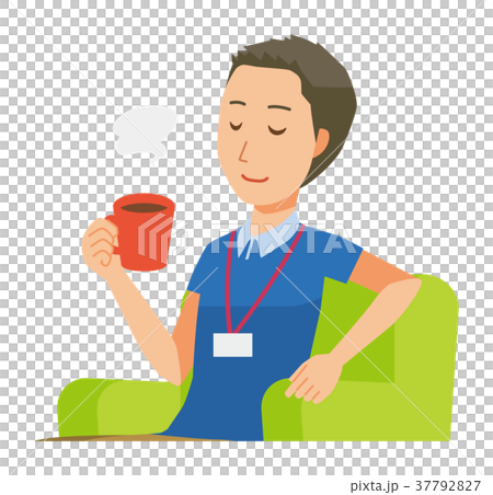 戴名牌的男職工坐沙發飲用的咖啡 37792827