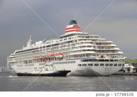 大さん橋に係留中の飛鳥Ⅱ 37798326