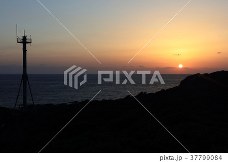 足摺岬の夕陽「日本の灯台50選」（四国最南端の地） 37799084
