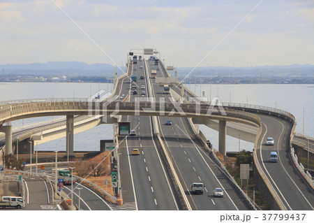 夏の海ほたるパーキングエリアにて 37799437