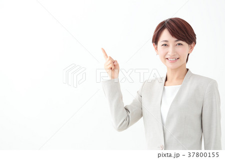 ビジネスイメージ　ミドル女性 37800155