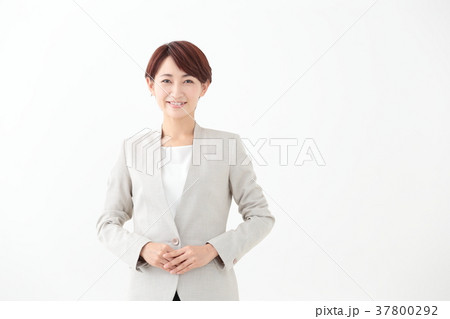 ビジネス ミドル女性 ビジネス ミドル女性 37800292