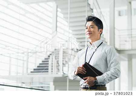 ビジネスマン 37801023