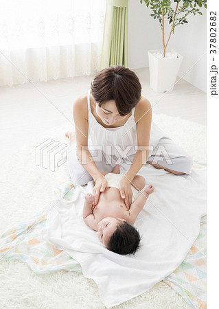 赤ちゃんのスキンケア 37802682