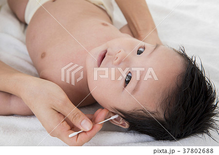 赤ちゃんのスキンケア 37802688