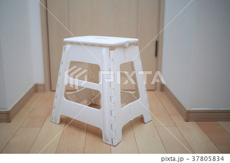踏み台 (脚立 折りたたみ式 日用品 便利グッズ 生活用品 小物 雑貨 マンション 一軒家 階段) 踏み台 (脚立 折りたたみ式 日用品 便利グッズ 生活用品 小物 雑貨 マンション 一軒家 階段) 37805834