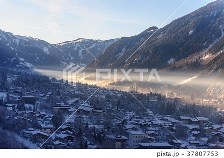 Mont Blanc on a Sunny Winter Afernoon Mont Blanc on a Sunny Winter Afernoon 37807753