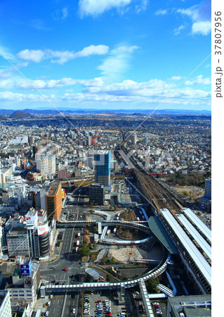 岐阜シティタワー43から見た岐阜市東方 岐阜駅の風景 の写真素材