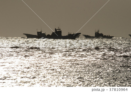 漁船と海 漁船と海 37810964