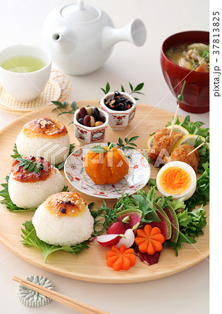 みそ焼きおにぎりワンプレート 37813825