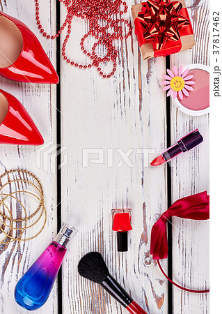 Essential women's beauty items Essential women's beauty items 37817462
