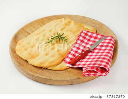 traditional Tuscan flatbread traditional Tuscan flatbread 37817870