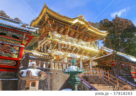 大修理後の陽明門（日光東照宮） 37818263