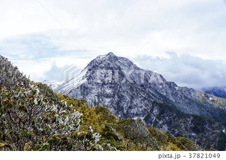 南湖大山　3742メートル 37821049