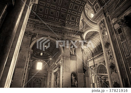 St. Peter’s Basilica interior 37821916