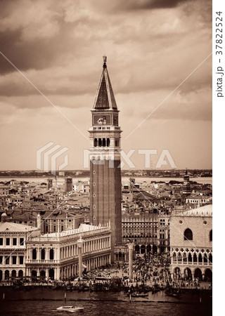 Piazza San Marco waterfront view 37822524