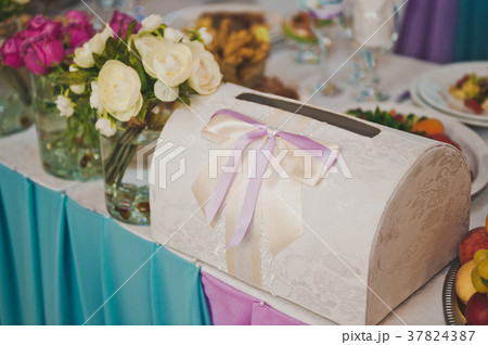 Trunk money on the holiday table 7017. Trunk money on the holiday table 7017. 37824387