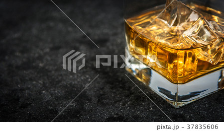 Whisky with ice Whisky with ice 37835606
