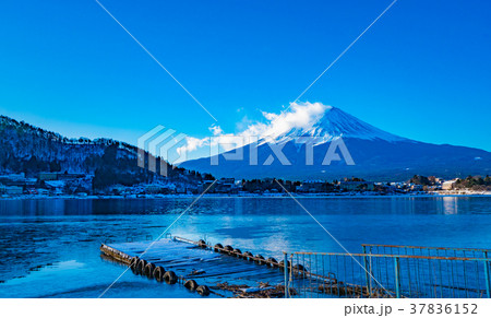 河口湖と冬富士2018 37836152