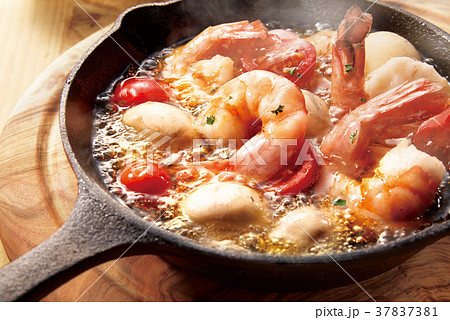 アヒージョ アヒージョ 37837381