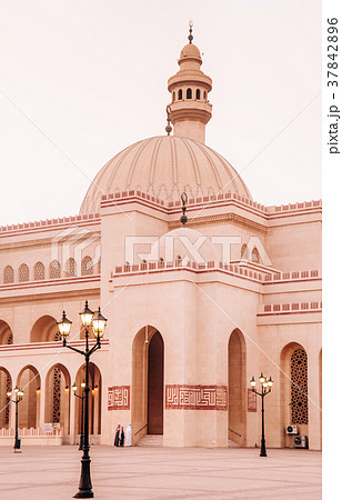 Exterior of Al Fateh grand mosque Manama, Bahrain 37842896