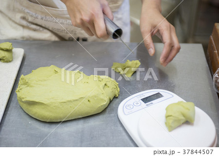 パン作り パン作り 37844507