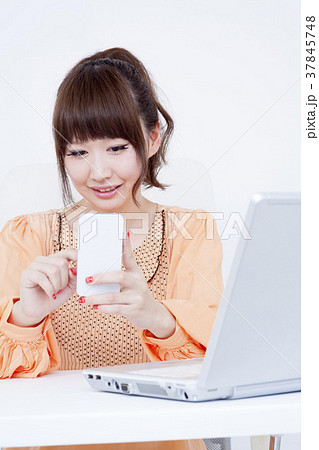 女性　ビジネス 37845748