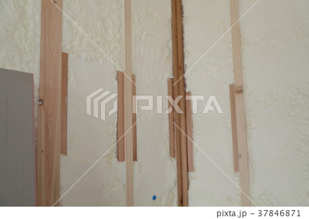 住宅の断熱材 住宅の断熱材 37846871