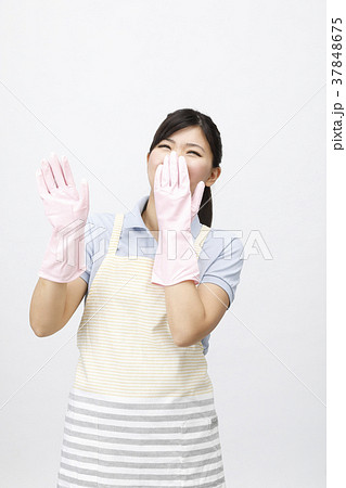 エプロン 主婦 家事手伝い 家政婦 おかあさん エプロン 主婦 家事手伝い 家政婦 おかあさん 37848675