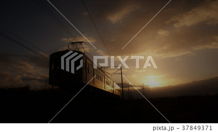 初日の出に駆ける 初日の出に駆ける 37849371