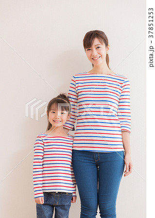 日本人の母と娘 日本人の母と娘 37851253