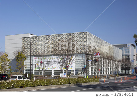 大分県立美術館 37854011