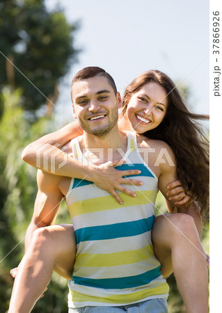 Portrait of a smiling couple Portrait of a smiling couple 37866926