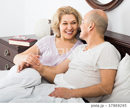 Portrait of mature girl and handsome man Portrait of mature girl and handsome man 37869295