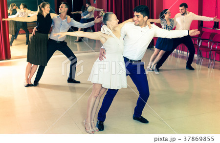 People dancing samba in pairs 37869855